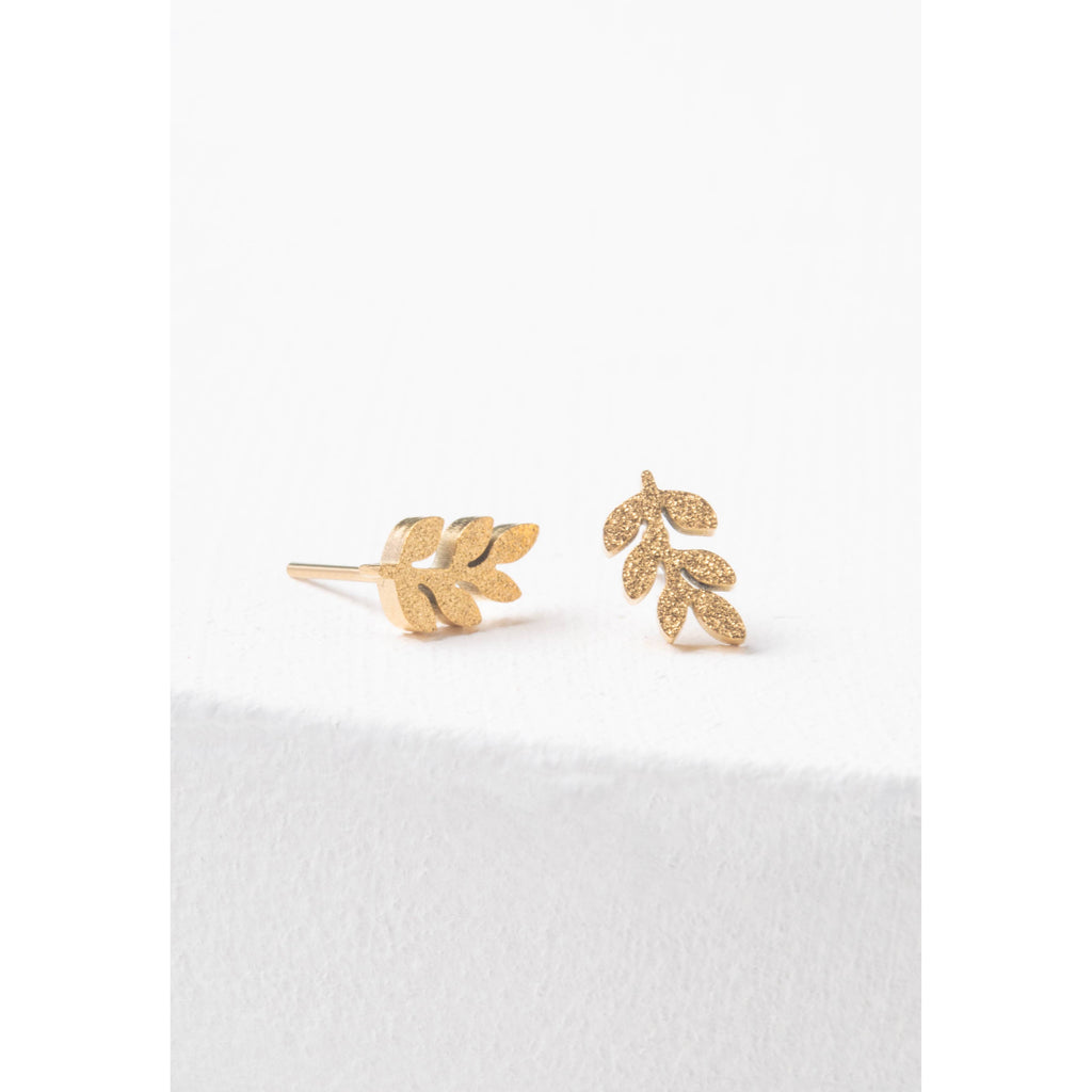 frosted gold leaf earrings. Perfect for fall and summer outfits